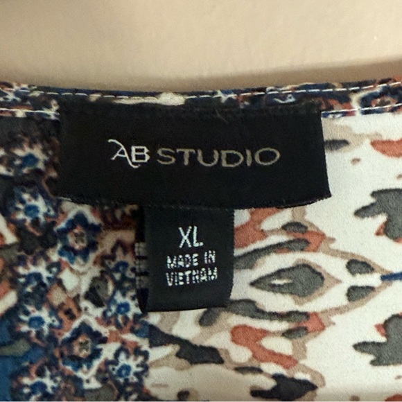 AB STUDIO Blue and White Women's Top - Picture 11 of 11